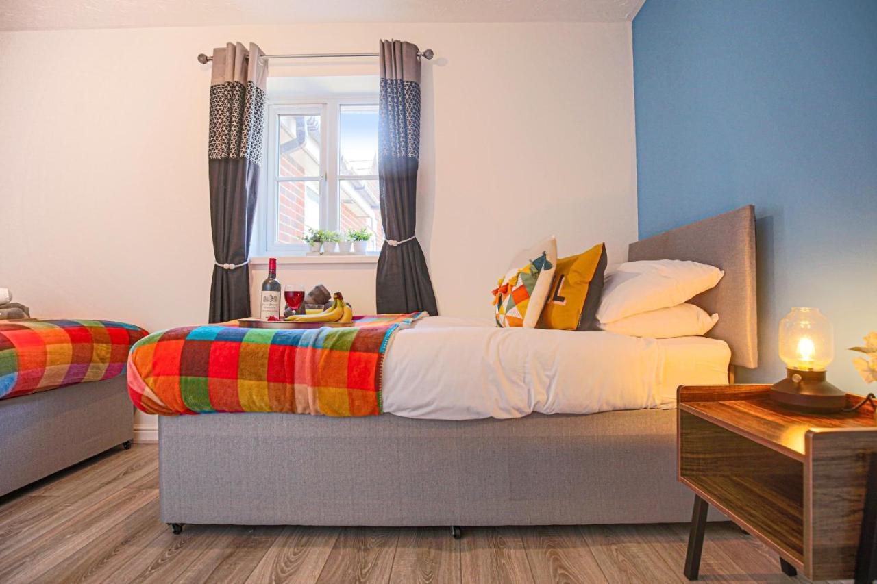 Delightful 2 Bed Apartment For Bicester Outlet Shopping By Platinum Key Properties Extérieur photo