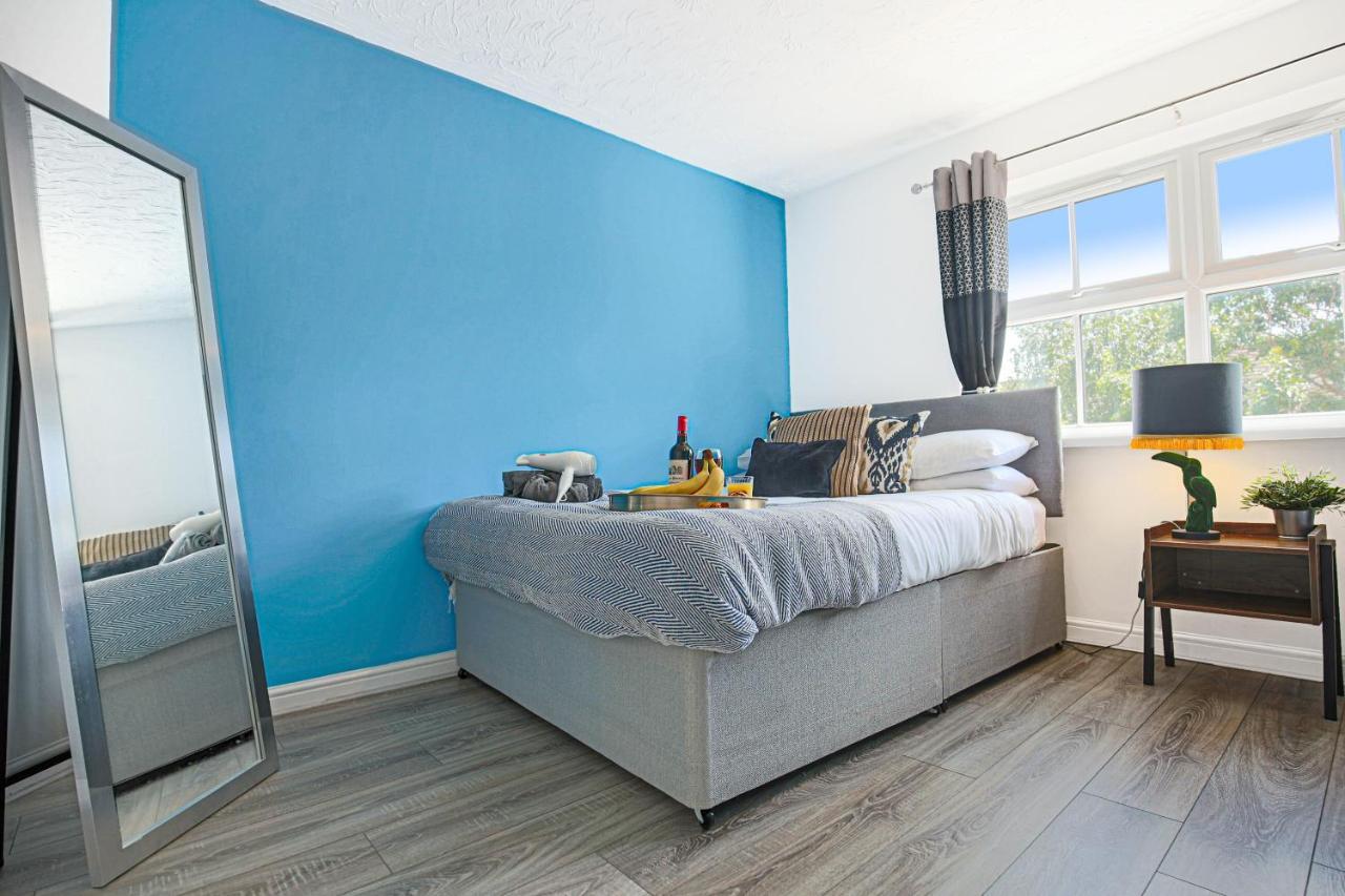 Delightful 2 Bed Apartment For Bicester Outlet Shopping By Platinum Key Properties Extérieur photo