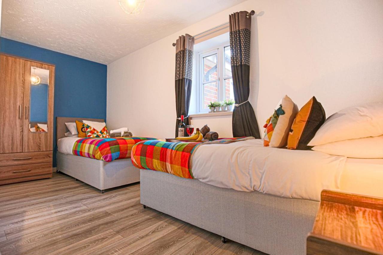 Delightful 2 Bed Apartment For Bicester Outlet Shopping By Platinum Key Properties Extérieur photo