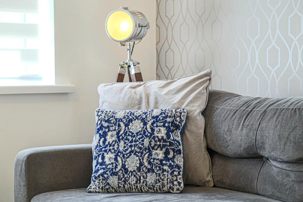 Delightful 2 Bed Apartment For Bicester Outlet Shopping By Platinum Key Properties Extérieur photo